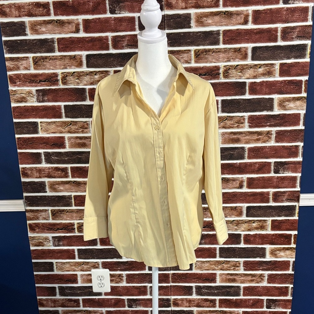 Dress Barn Light Yellow Button-Down Shirt